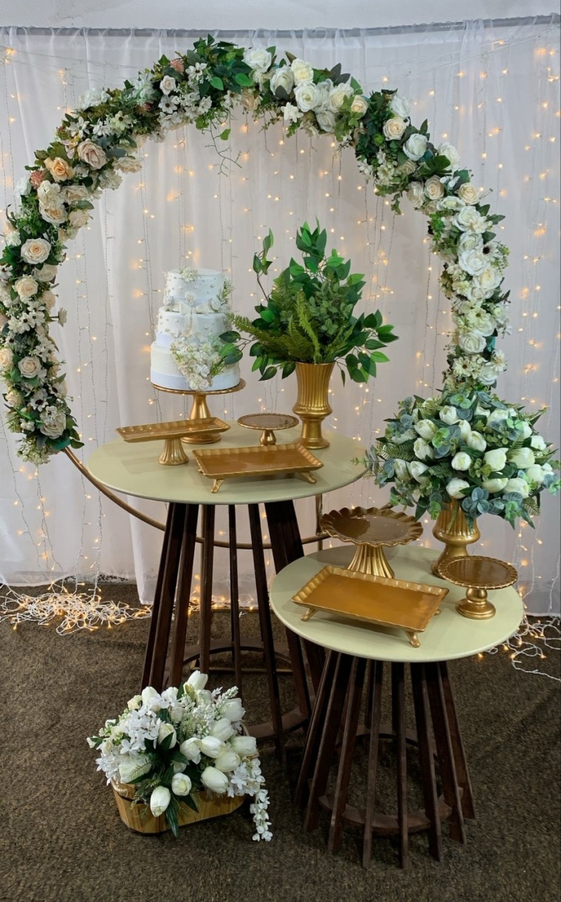 Composição Casamento Dourado  - Modelo 3 - TudFestas