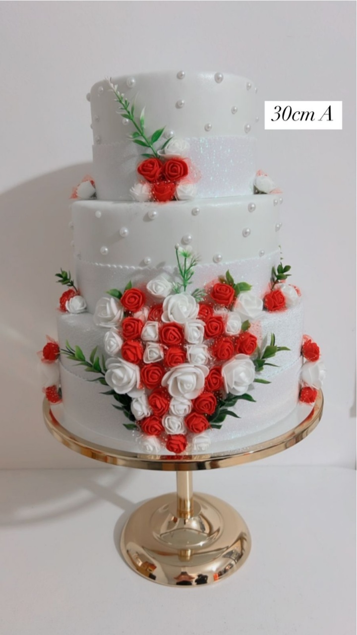 Bolo Fake Casamento Branco/Vermelho - TudFestas