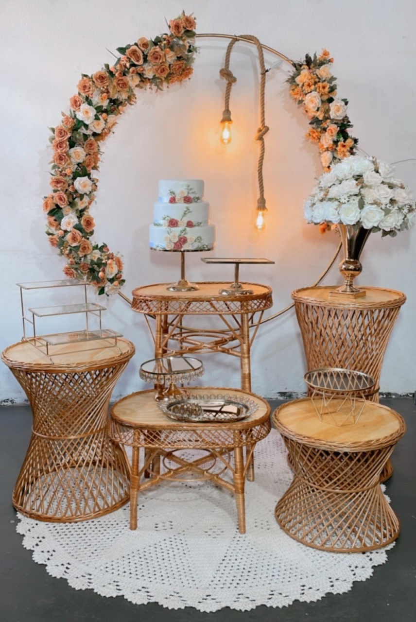 Composição Dourado E Branco - Mesas Vime - Peças Luxo - TudFestas