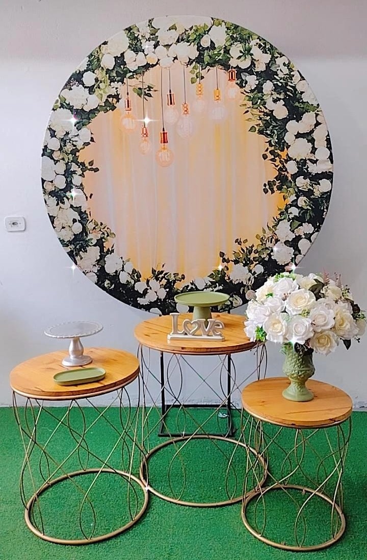 Composição Verde + Prata Floral Luzes Mesas  - TudFestas