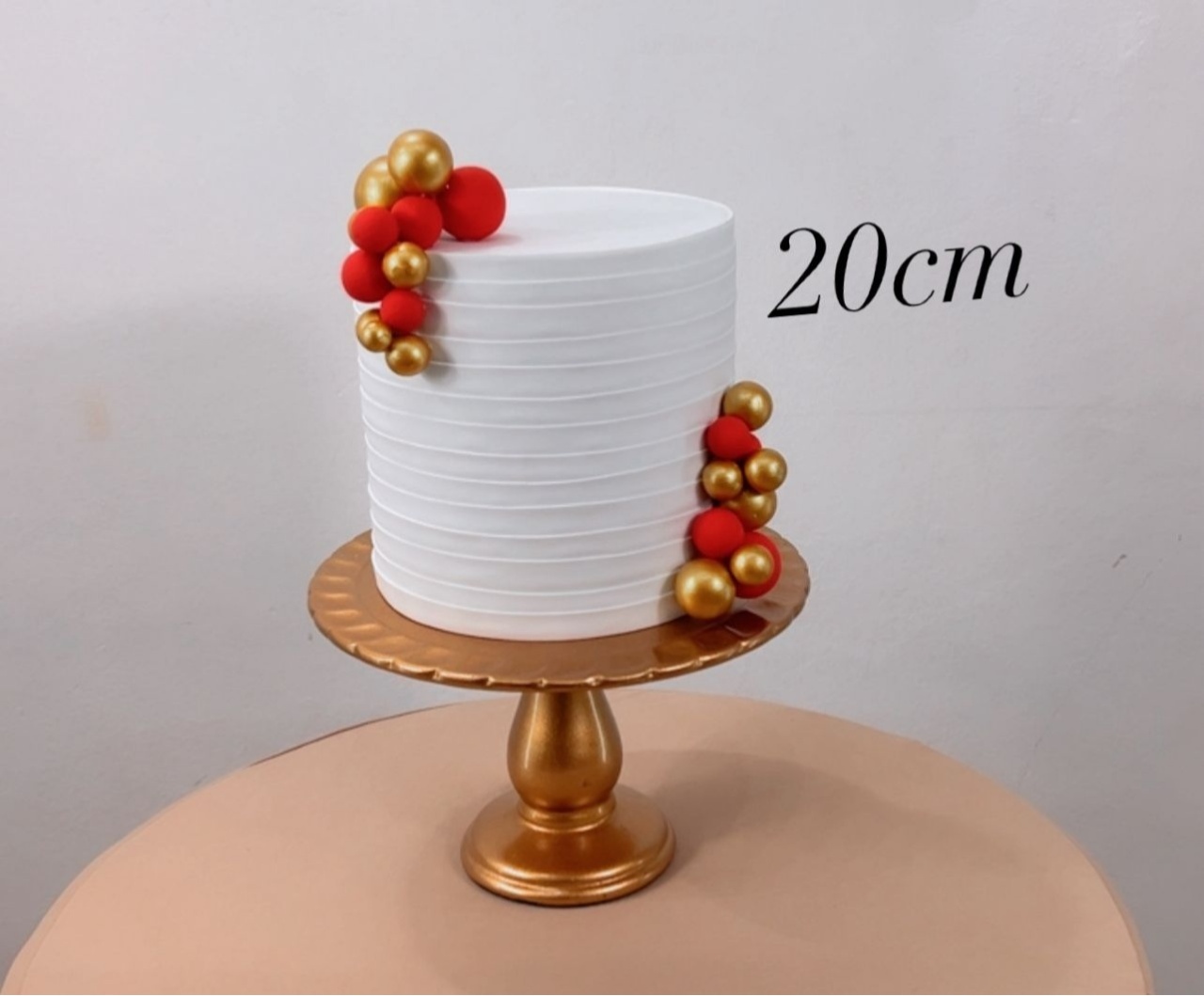 Bolo Fake 1 Andar Vermelho E Dourado - TudFestas