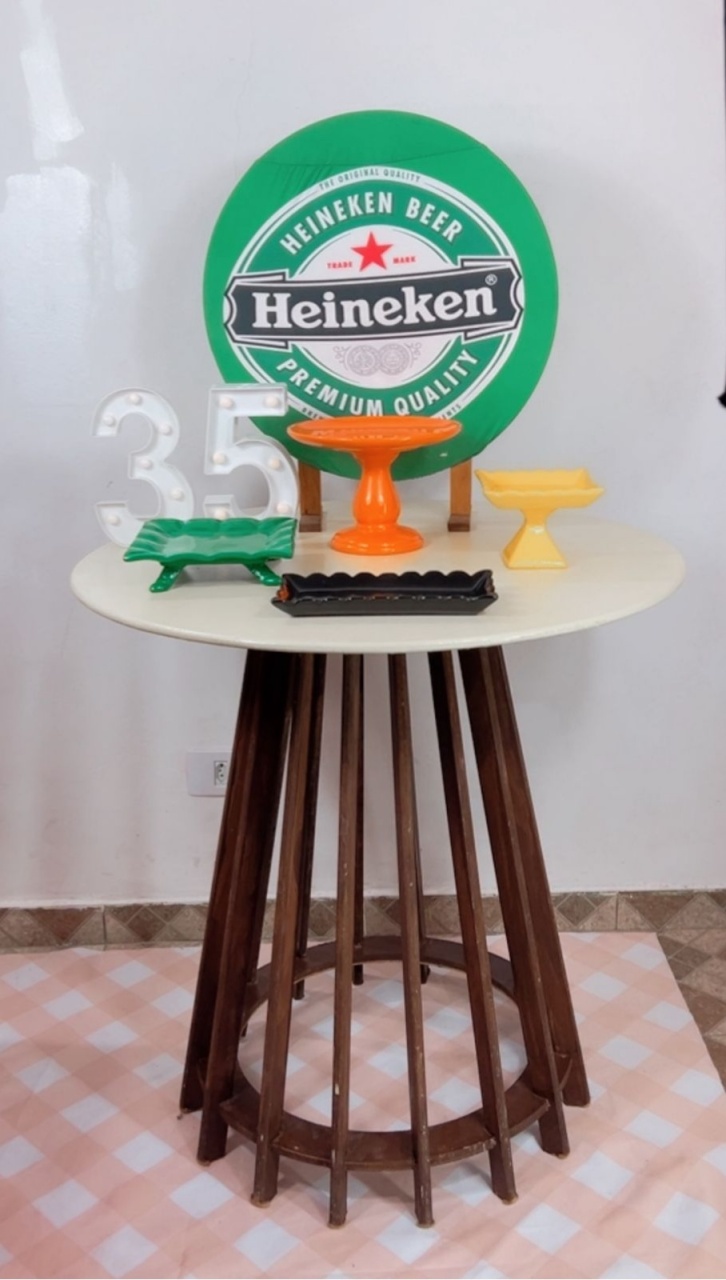 Kit Rubi Heineken Com Mesinha - TudFestas