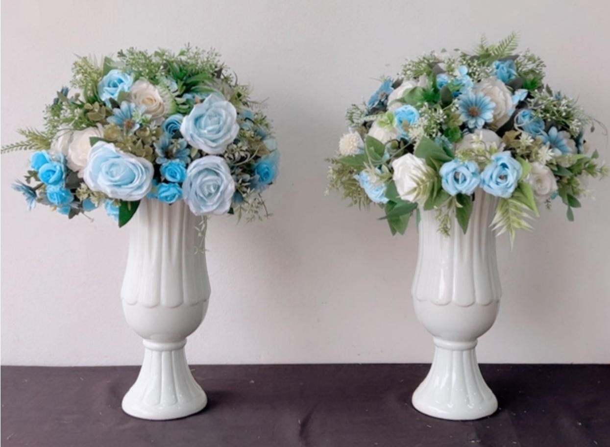 Arranjo de Flores Branco Azul Misto - Mod 2 - Kit - TudFestas