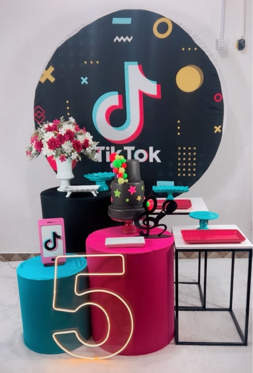 Kit Diamante Tik Tok - Modelo 2 - TudFestas