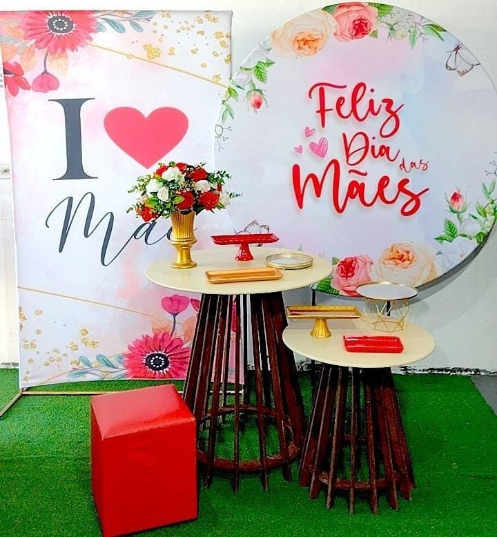 Composição Mãe Fundo Vermelho - Modelo 5 - TudFestas
