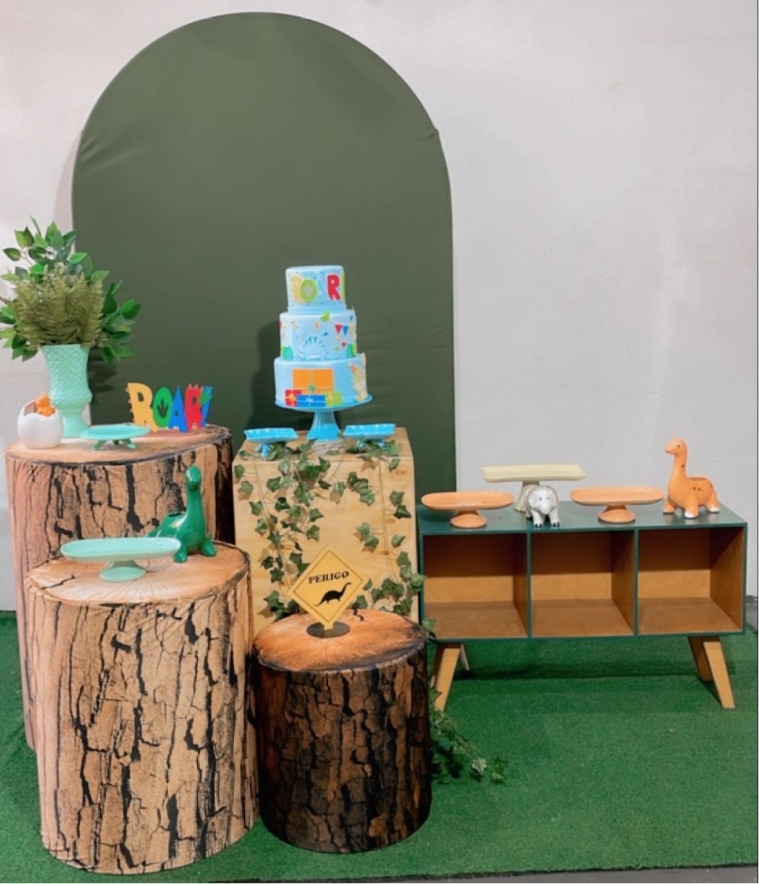 Composição Dinossauro - Modelo 2 - TudFestas