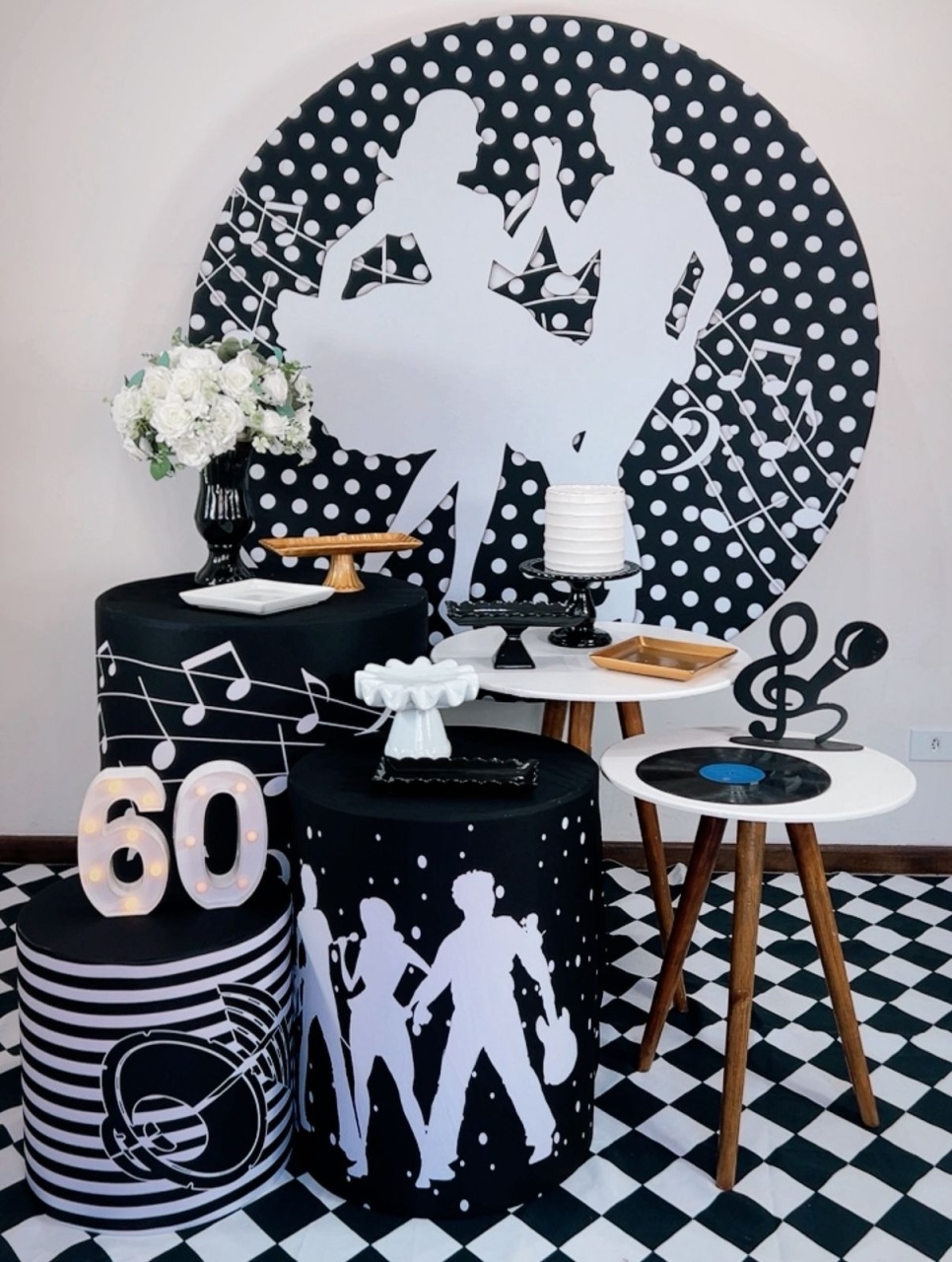 Kit Ouro Anos 60 - Modelo 2 - TudFestas