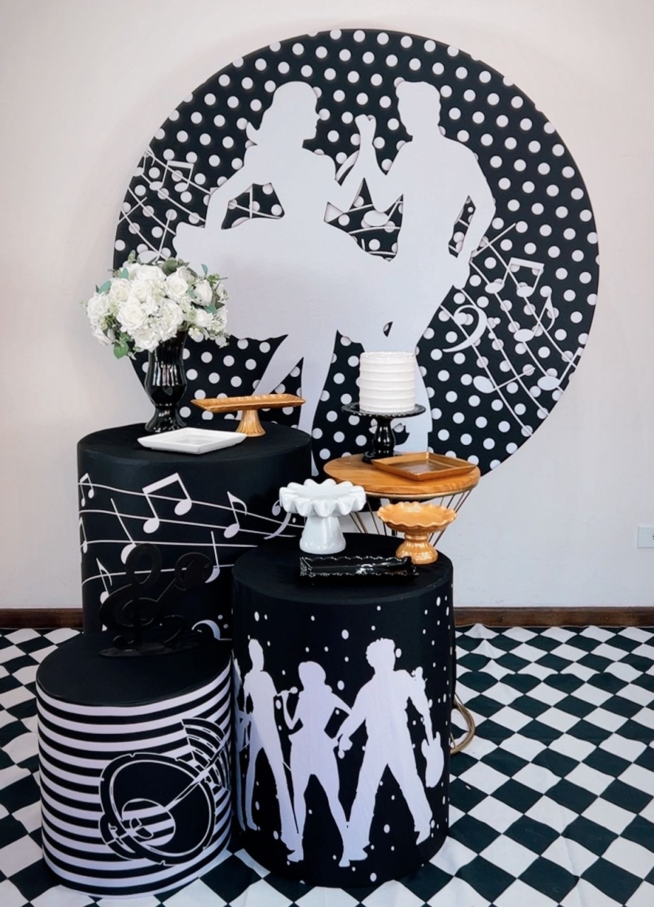 Kit Prata Anos 60 - Modelo 2 - TudFestas