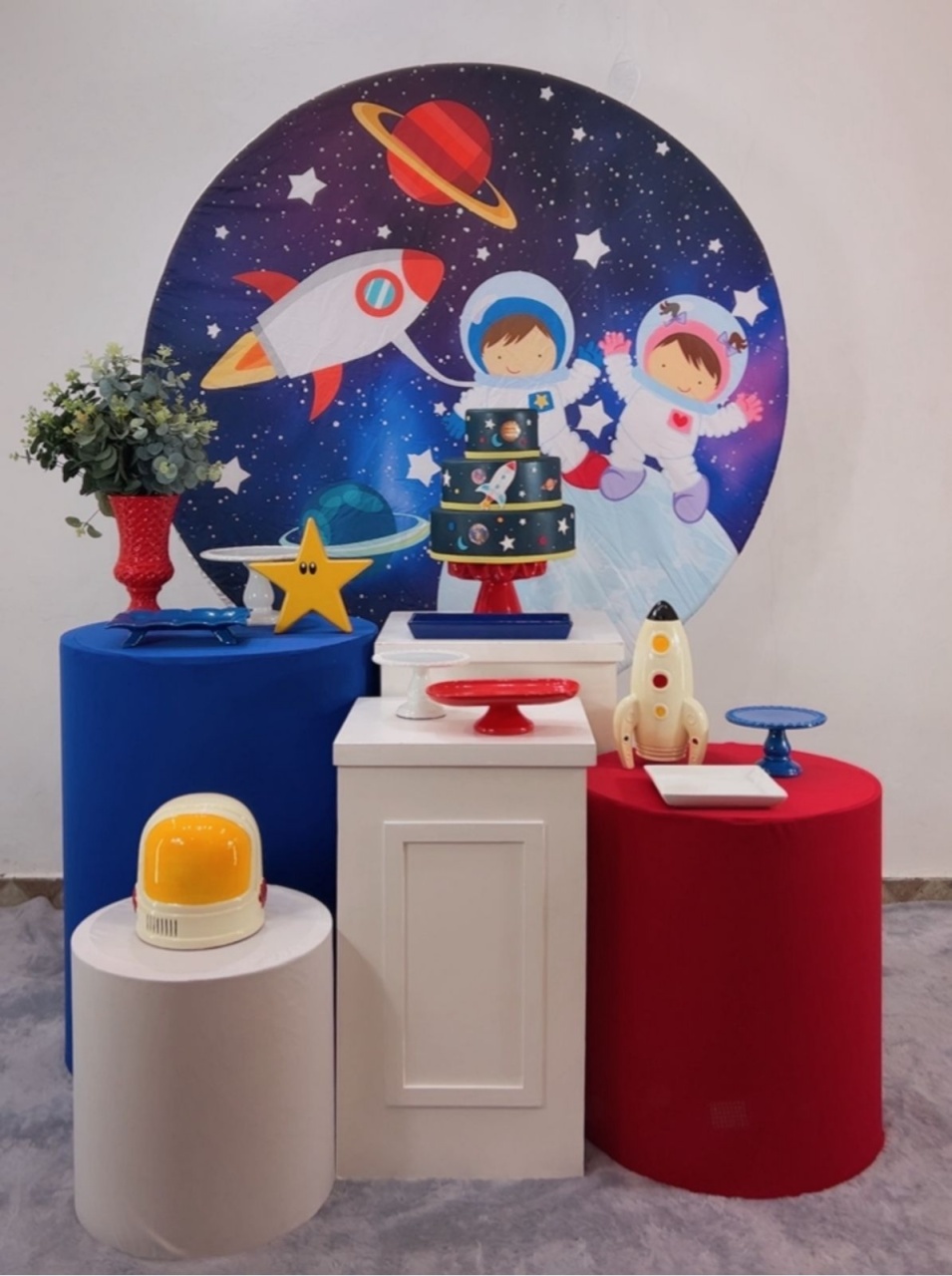 Kit Ouro Astronauta Foguete - Modelo 2 - TudFestas