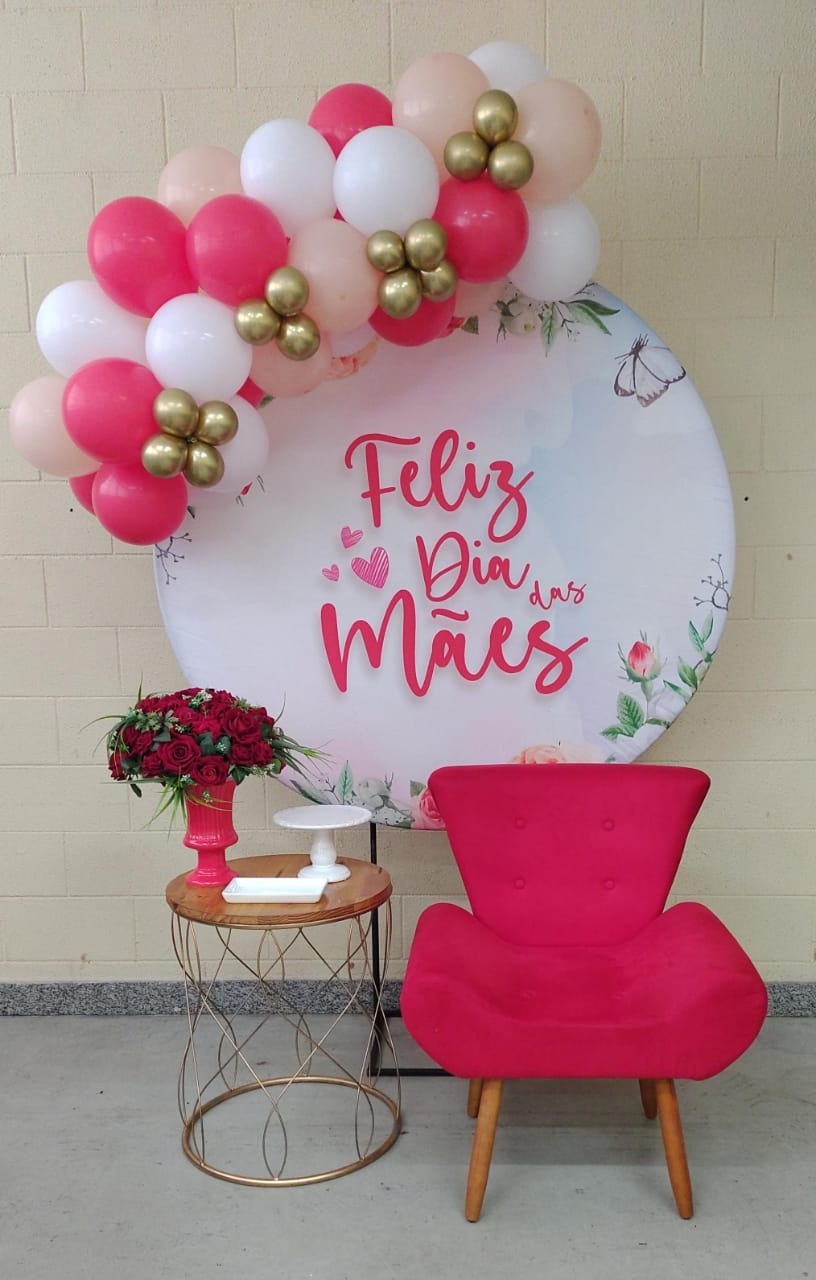 Composição Mãe Fundo Vermelho - Modelo 2  - TudFestas