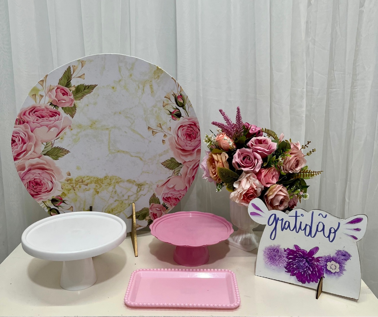 Kitzinho  de Mesa Tema Flor Rosa  (Cópia) - Olaf Decoracao e pegue monte 