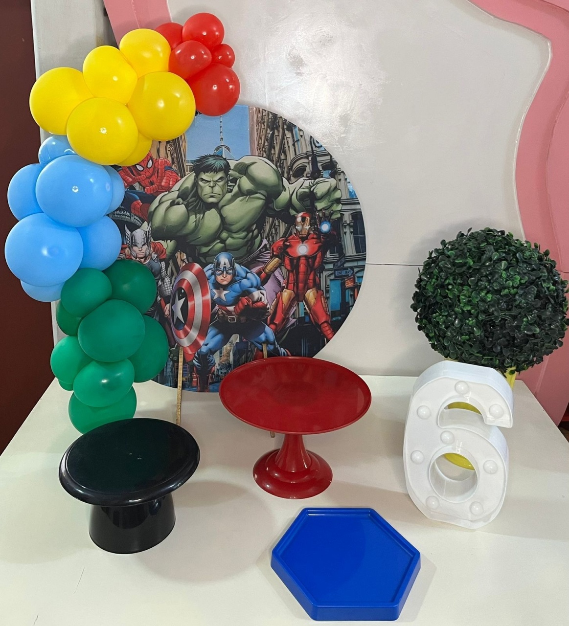 Kit Mesa Vingadores - Olaf Decoracao e pegue monte 