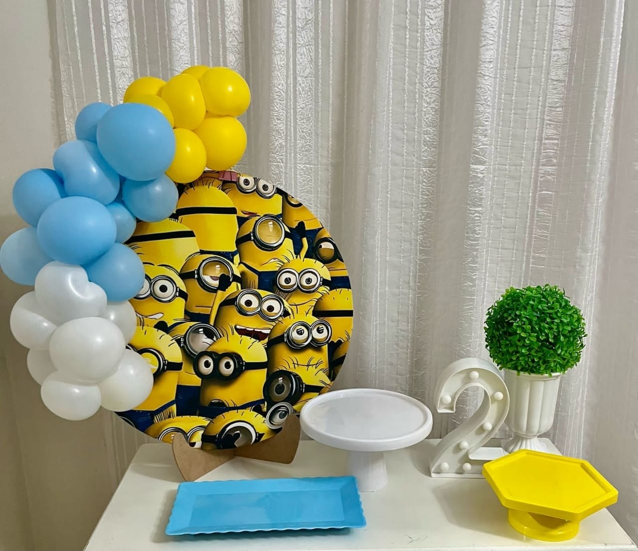 Kit Mesa Minions - Olaf Decoracao e pegue monte 