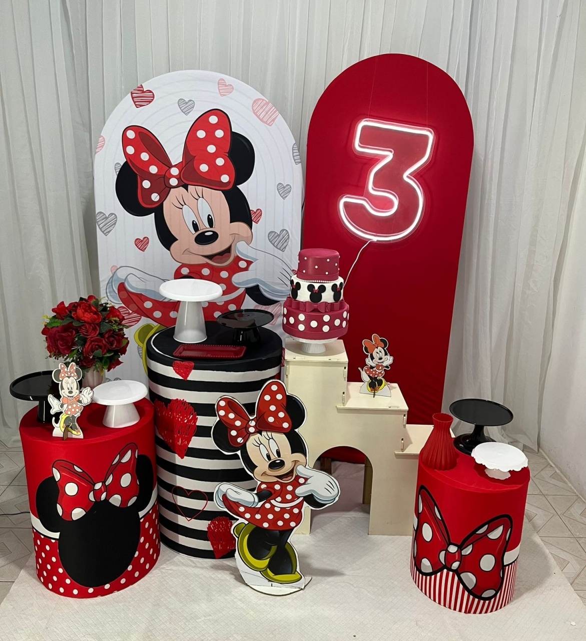 Composição Minnie Vermelha 1 - Olaf Decoracao e pegue monte 