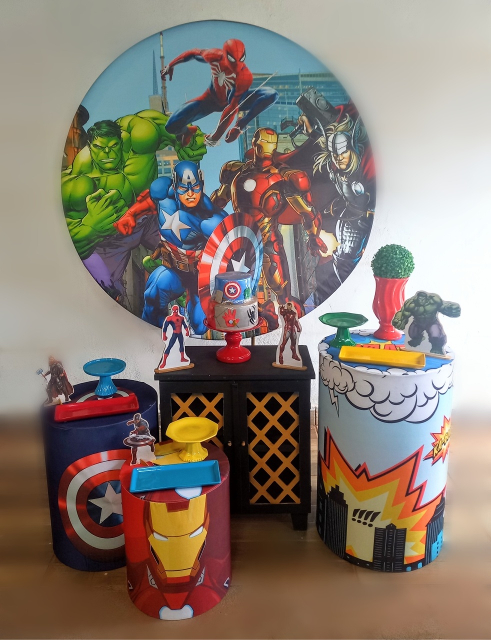 Kit Ouro Vingadores   - Mayara Lula Locações 