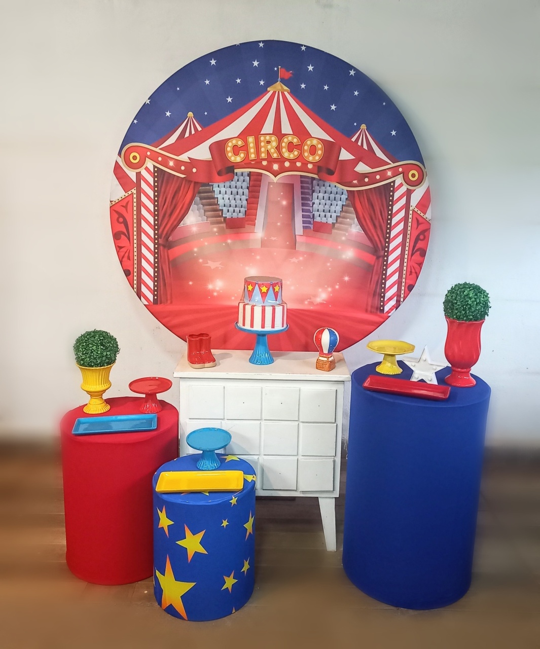 Kit Ouro Circo  - Mayara Lula Locações 