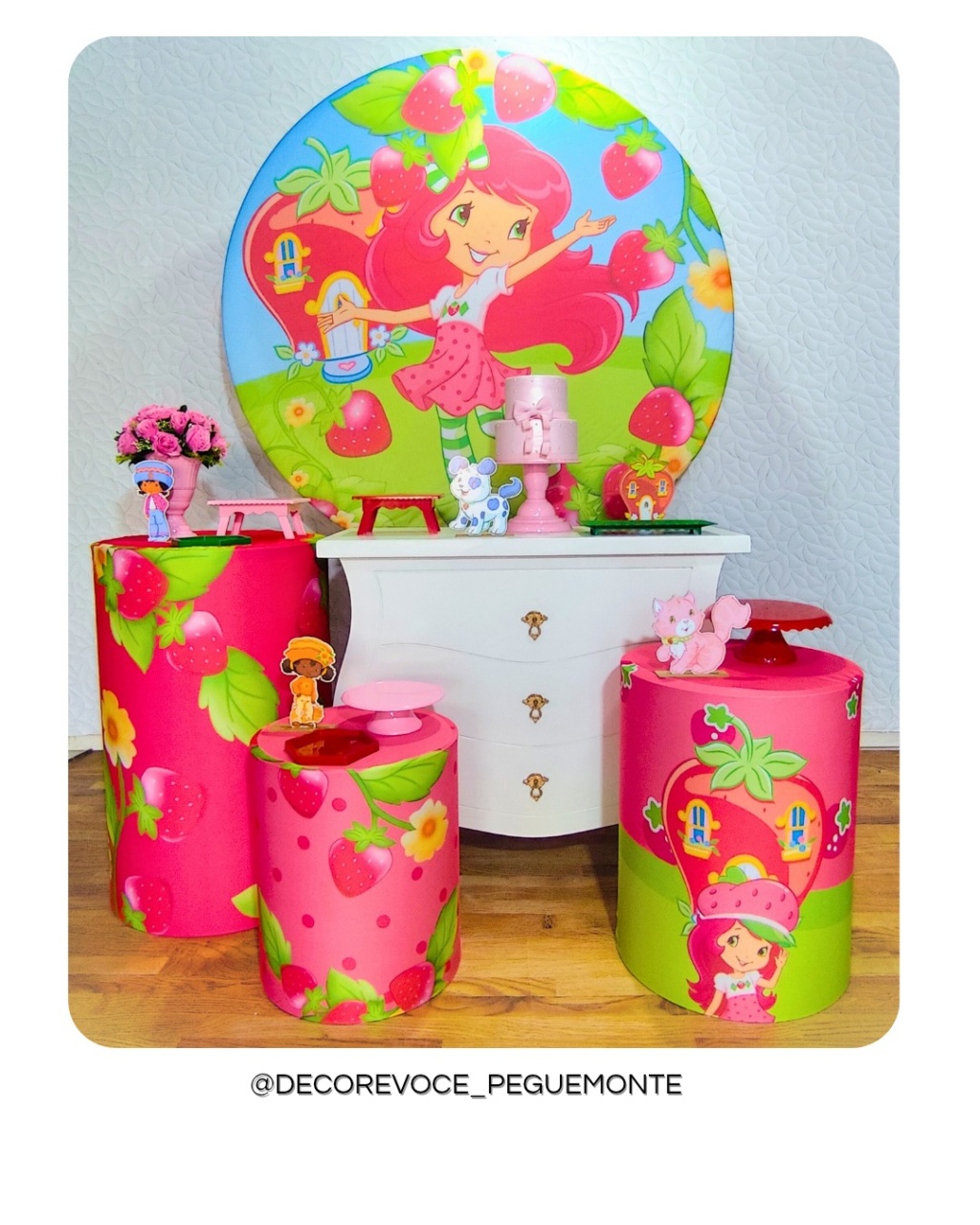 Kit Festejar Moranguinho  - Decore Você Pegue & Monte