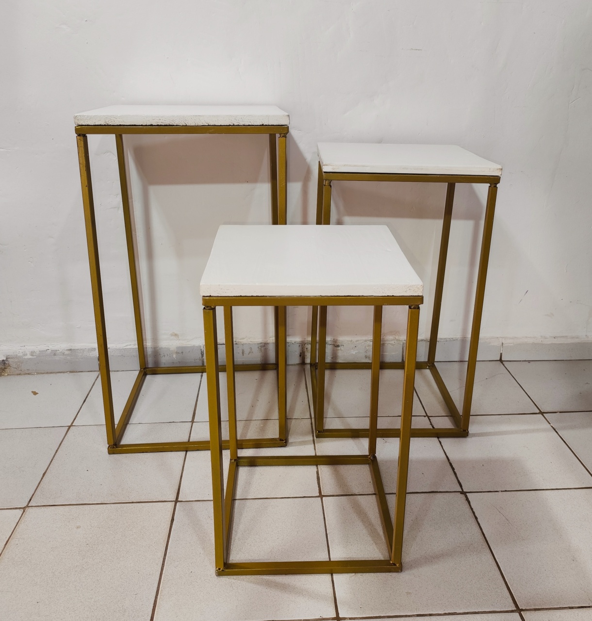 Mesa Ferro Quadrada Dourada - Decore Você Pegue & Monte