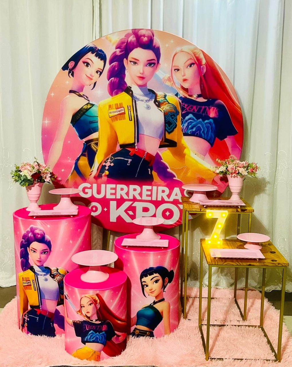 Guerreiras K-Pop - Ns Decorações Pegue e Monte