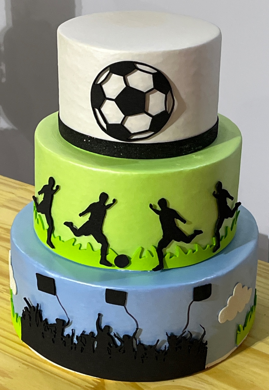 Bolo Fake Futebol - Ns Decorações Pegue e Monte