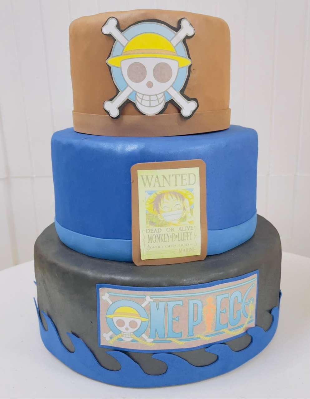 Bolo Fake - One Piece - João e Maria Festas 