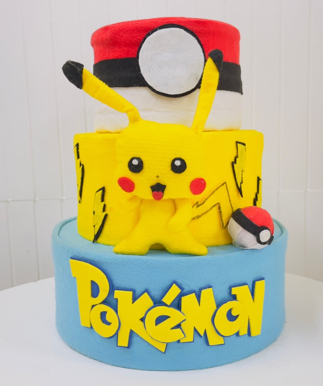 Bolo Fake - Pikachu - João e Maria Festas 