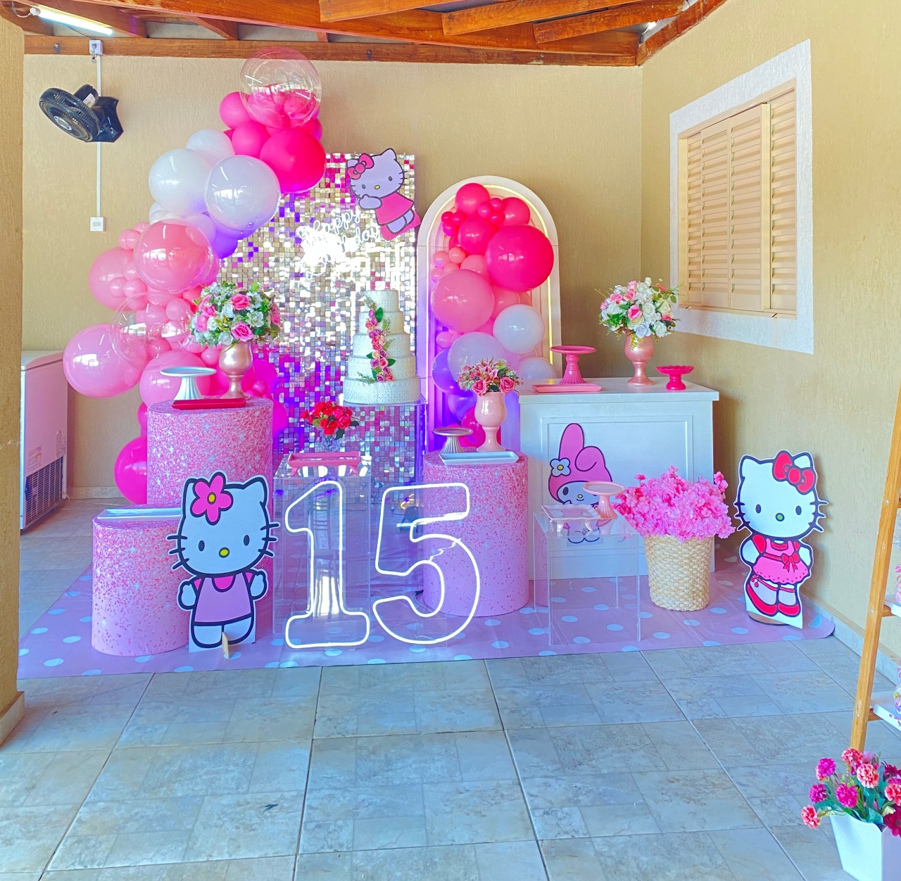 Hello Kitty - Composição  - João e Maria Festas 