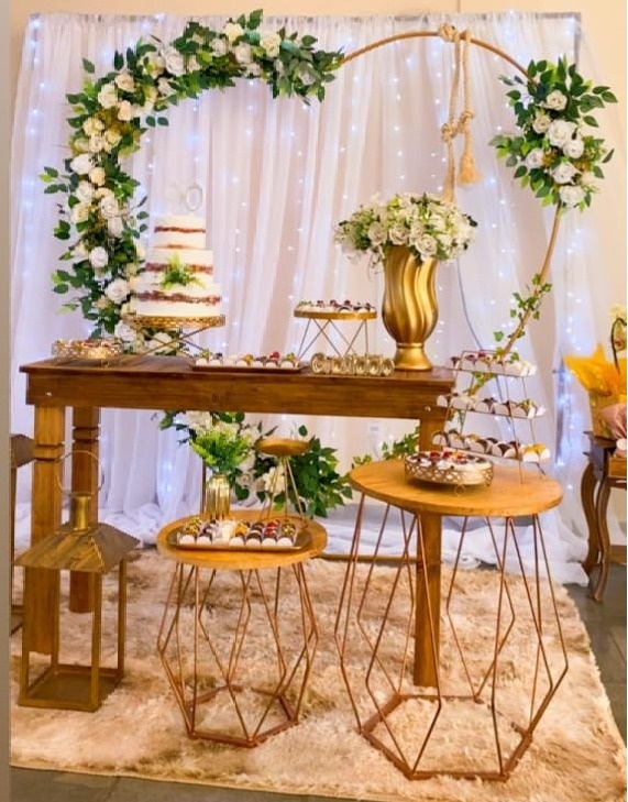  Casamento - Arco de Coraçao 02 - João e Maria Festas 