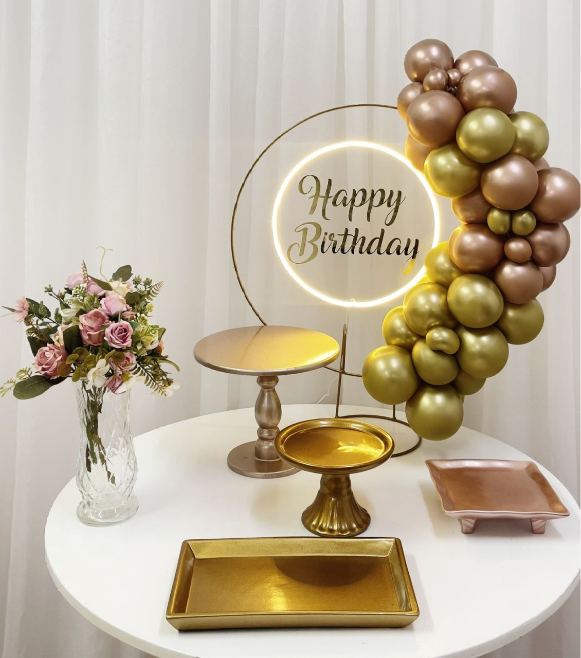 Festa Na Mesa  Com Painel C/ Led  - Happy Birthday - João e Maria Festas 