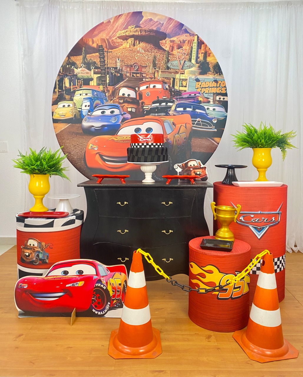 Kit Celebrar - Relâmpago Mcqueen - João e Maria Festas 