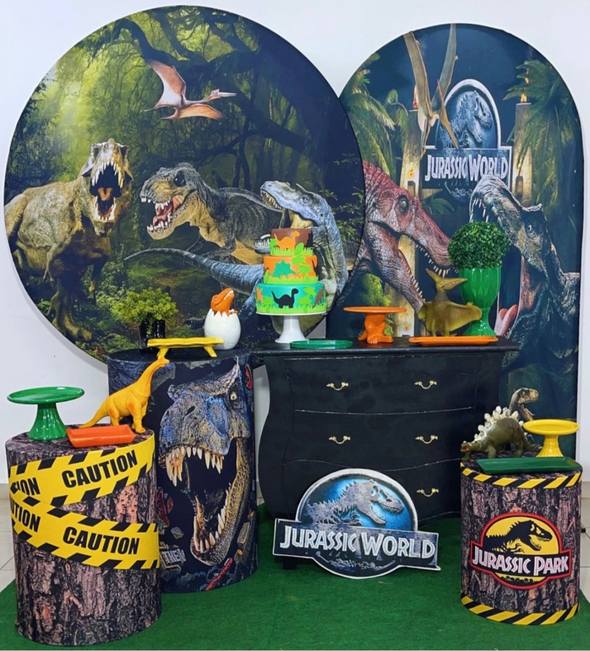 Kit Esplendor-Dinossauro Jurassic World - João e Maria Festas 