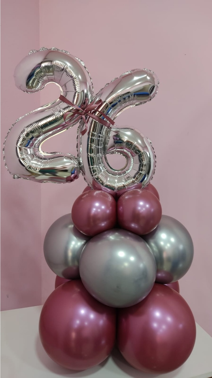 Arranjo Com Idade Personalizado Prata E Pink - pampegueemonte