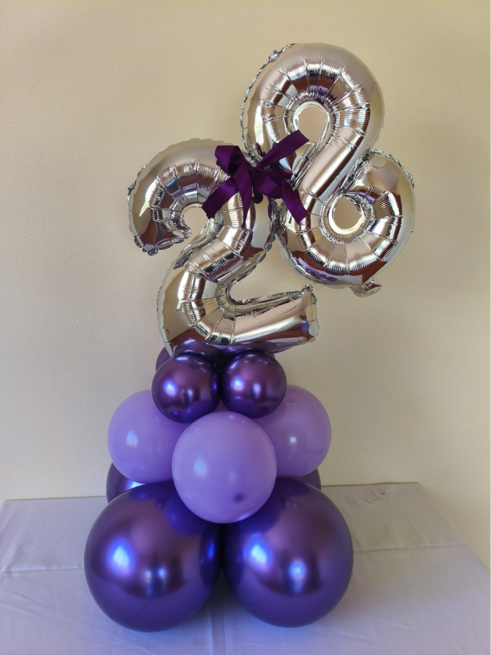 Arranjo Com Idade Personalizado Violeta E Lilas - pampegueemonte