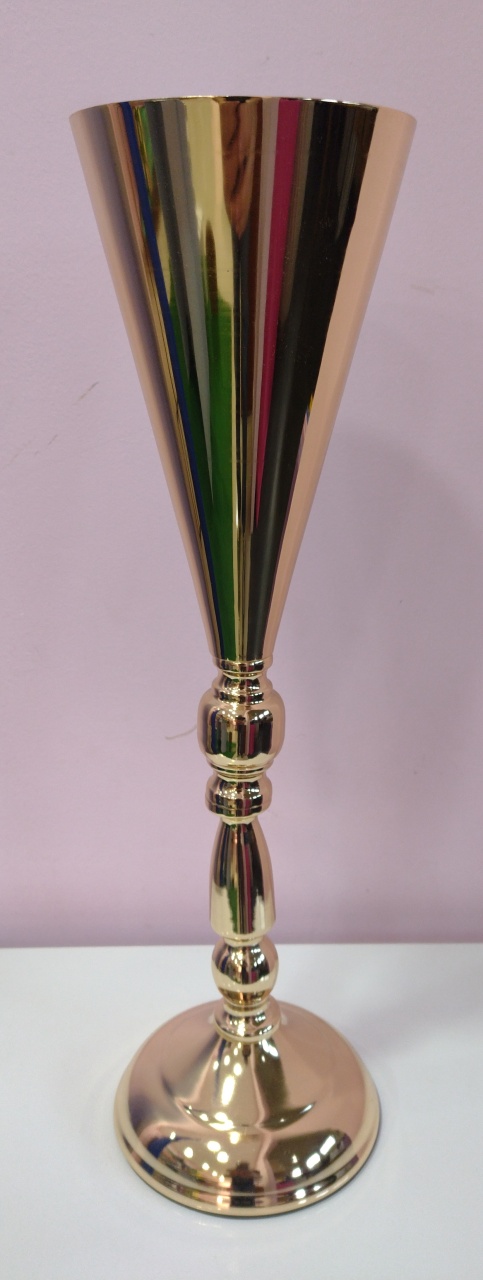 Vaso Tulipa Dourado Em Metal - pampegueemonte