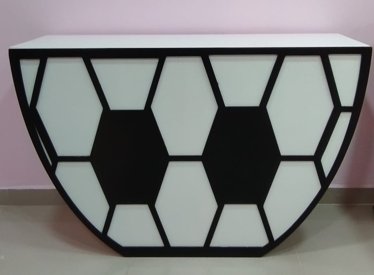 Mesa Bola de Futebol Maior  - pampegueemonte