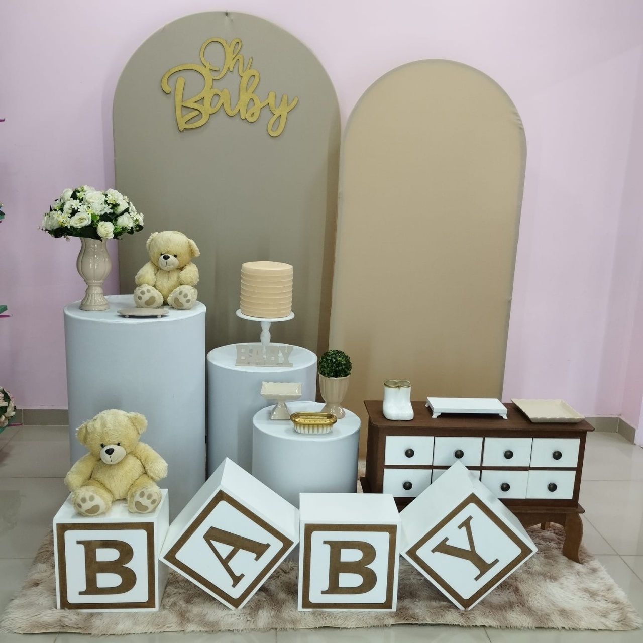 Kit Chá de Bebê Branco E Nude Numero 7 - pampegueemonte