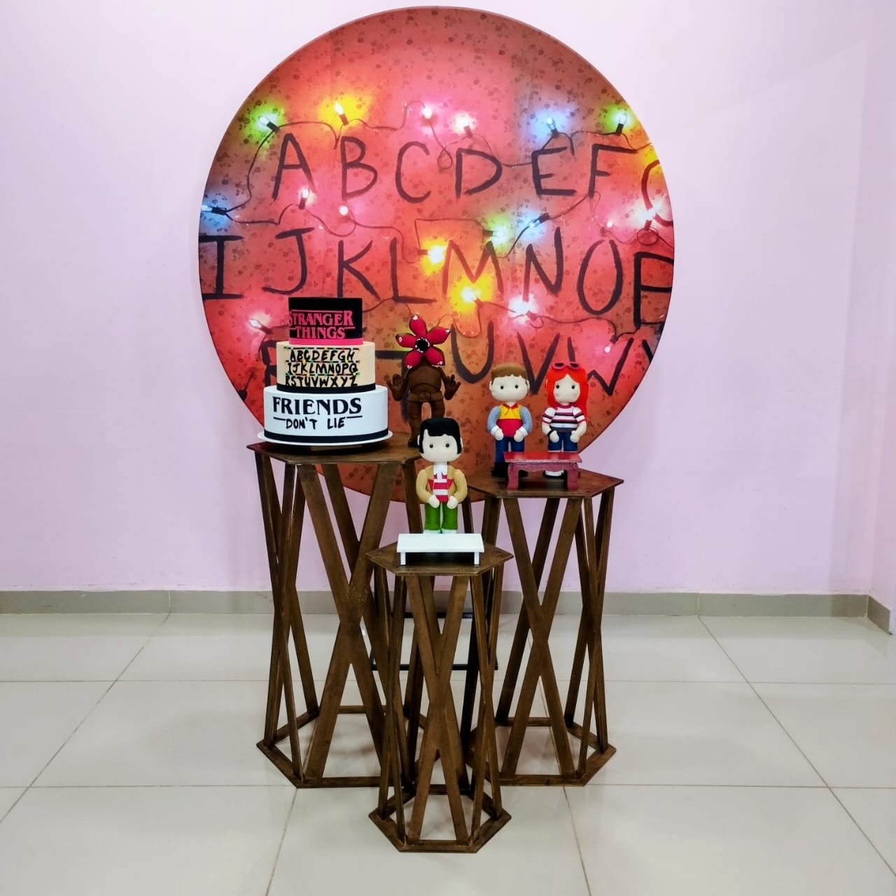 Kit Stranger Things Numero 9 - pampegueemonte