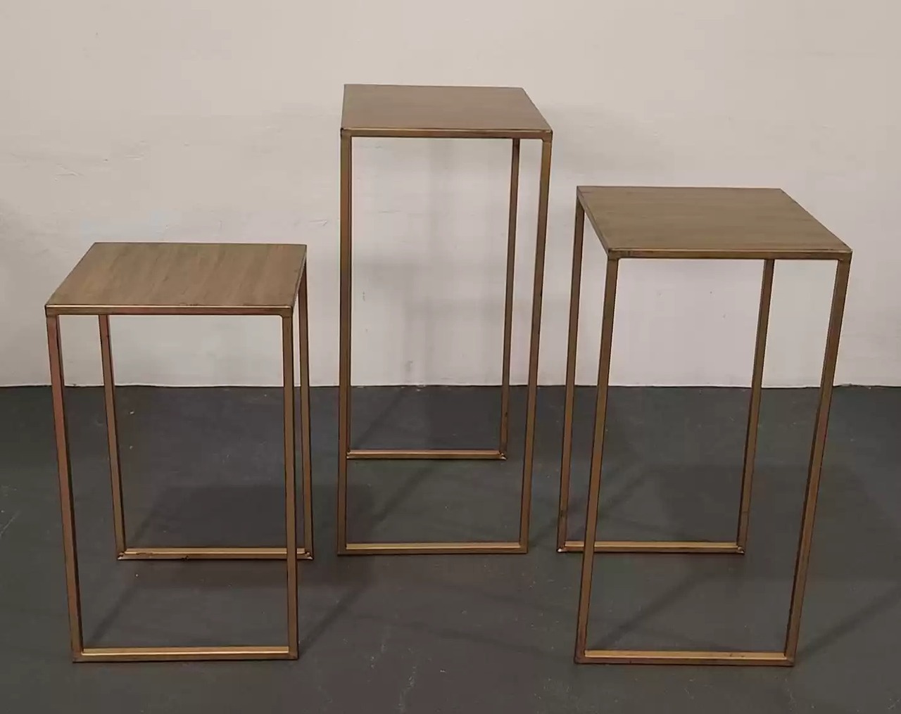 Trio Mesa de Ferro Dourada  - pampegueemonte