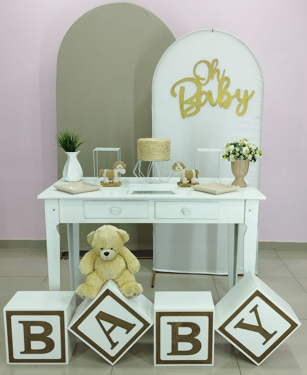 Kit Chá de Bebe Branco E Nude Numero 6 - pampegueemonte