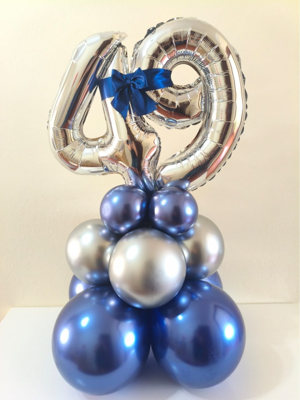 Arranjo Com Idade Personalizado Azul E Prata - pampegueemonte