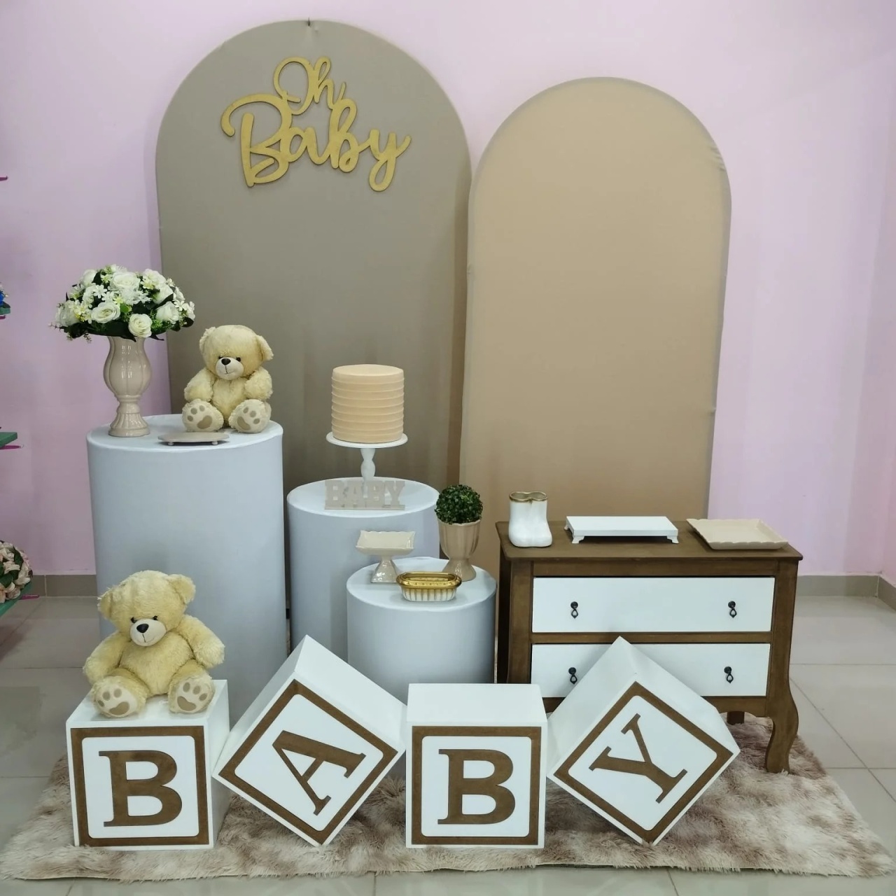 Kit Chá de Bebê Branco E Nude Numero 8 - pampegueemonte