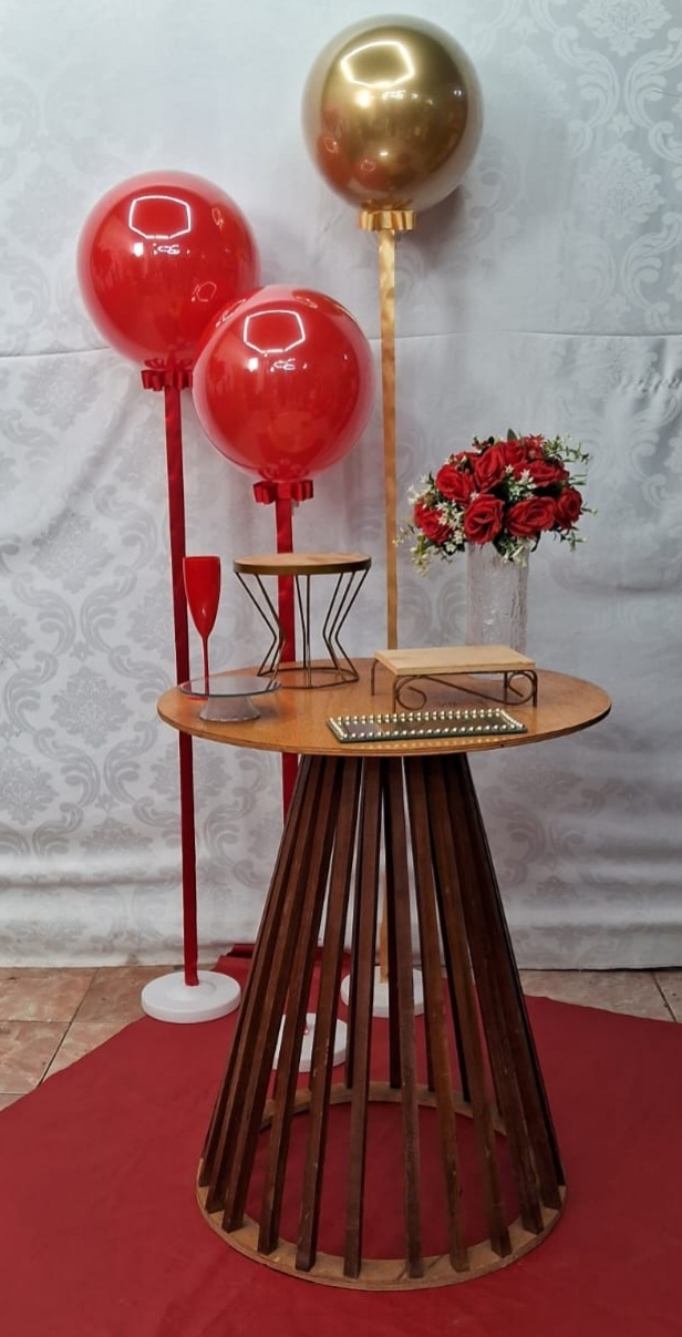 Festa Na Mesa Vermelho E Dourado 1 / Balão - gracypeguemonte