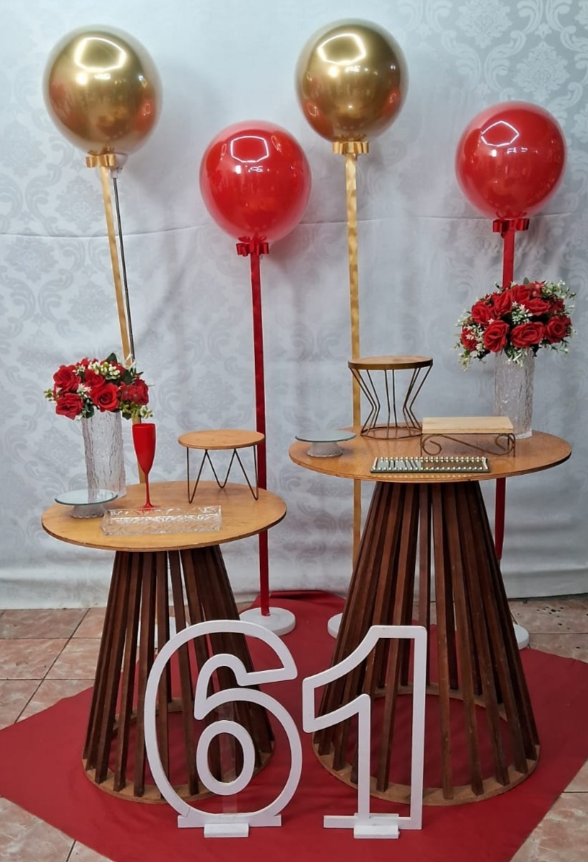 Festa Na Mesa Vermelho E Dourado 2 / Balão - gracypeguemonte