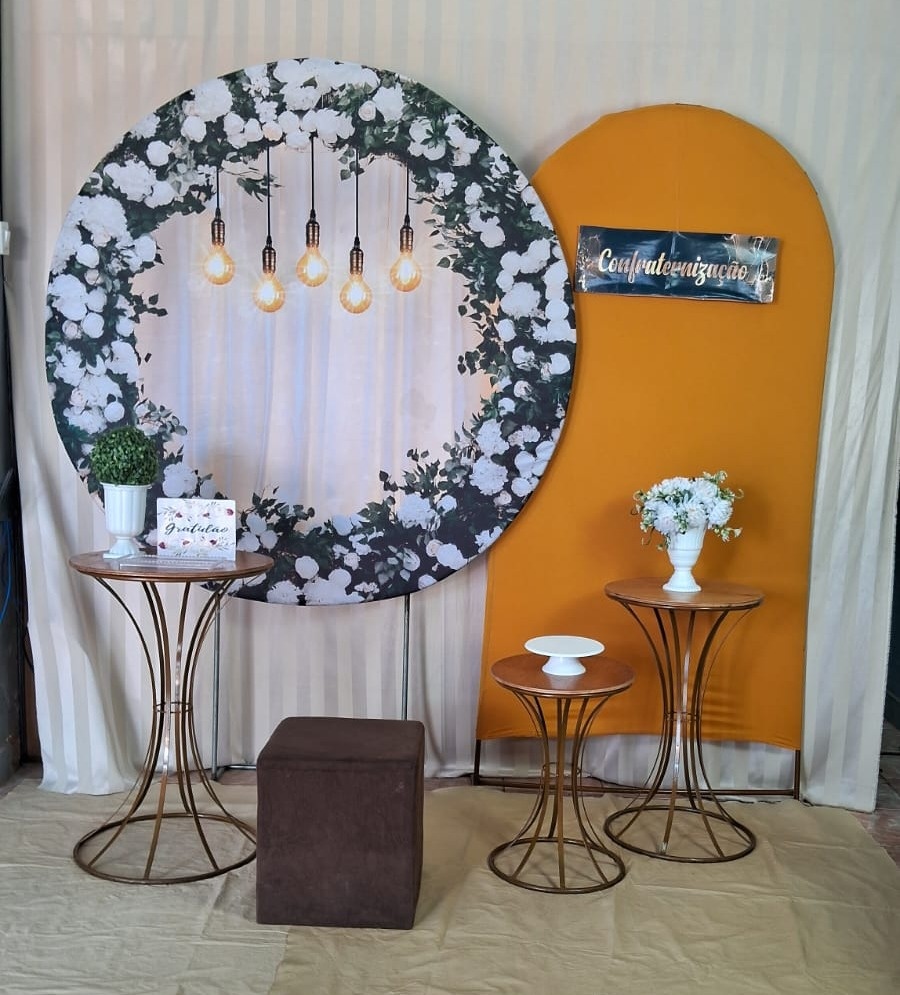 Confraternização/Floral Com Lampadas - gracypeguemonte