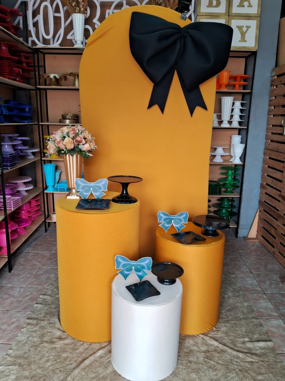 Laço Preto E Dourado - gracypeguemonte