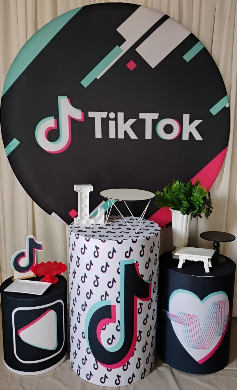 Tik Tok Rubi - Tok de Festas 