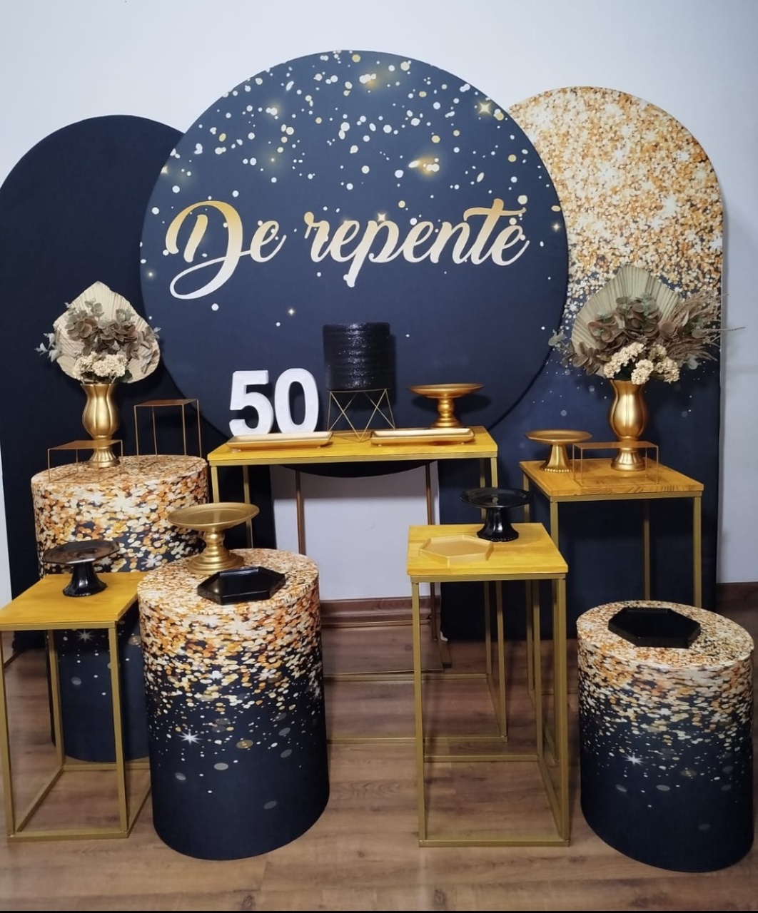 de Repente Preto E Dourado 4 - Michele Locações