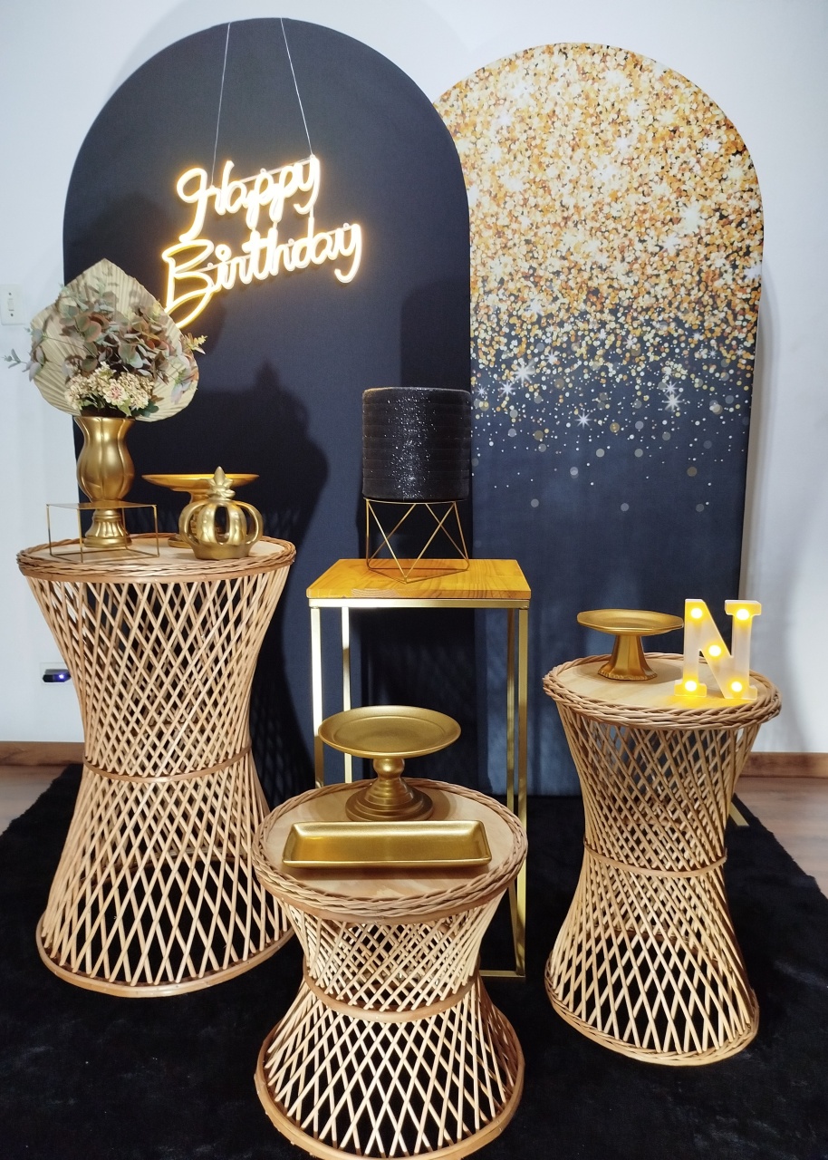 Composição Preto E Dourado Luxo 3 - Michele Locações