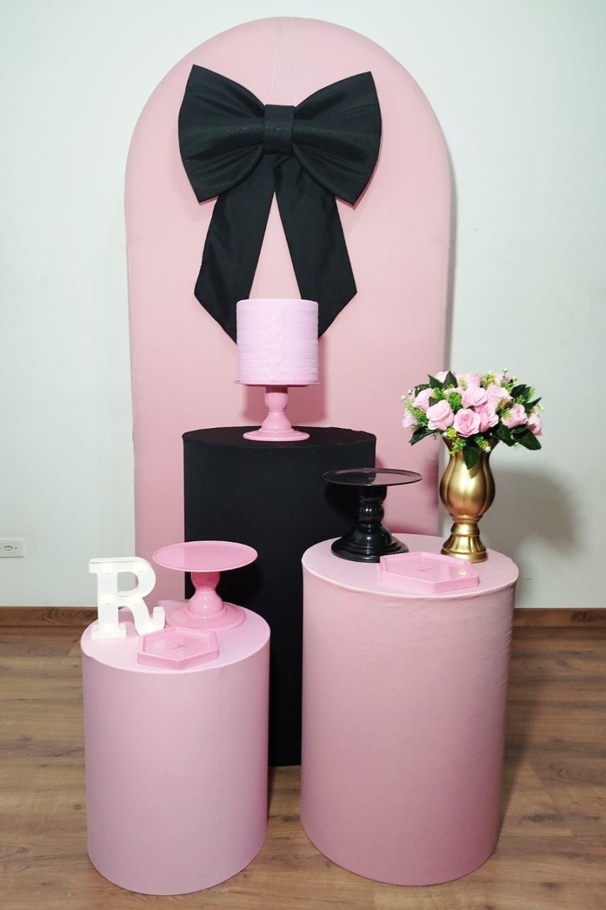 Kit Romano Laço Preto E Rosa - Michele Locações