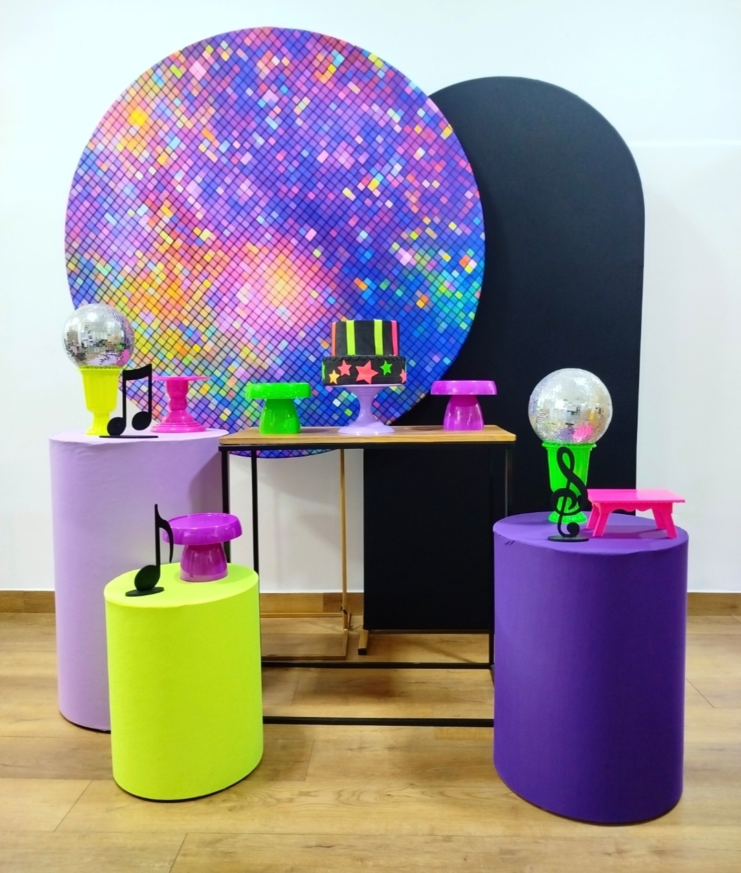 Composição Neon Glitter/ Balada Modelo 4 - Michele Locações